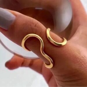 Adjustable Modern Wave 14K Gold Plated Ring (1995) NWOT